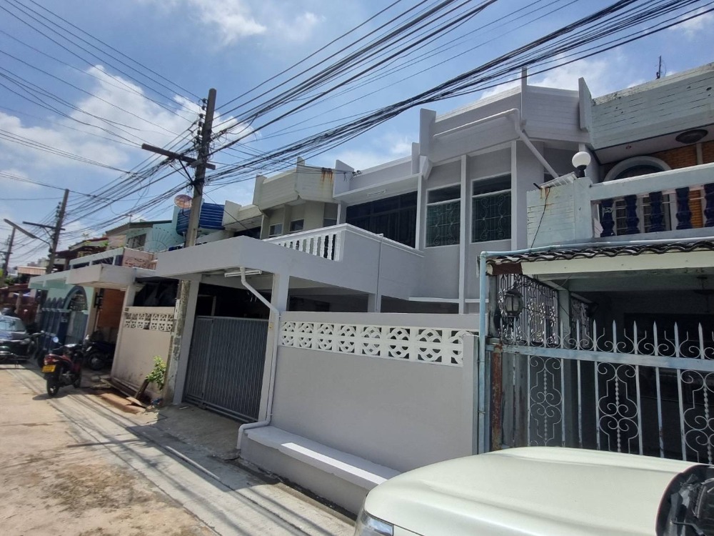 For RentTownhouseRama3 (Riverside),Satupadit : (Pet friendly)Townhome Rama 3 for rent, 3 bedrooms, 3 bathrooms, 2 parking spaces, 24,000 baht