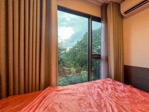 For SaleCondoOnnut, Udomsuk : Natural view, cool and breezy room! Near BTS Punnawithi. For Sale: The Privacy Sukhumvit 101 Condo, close to the expressway, fully furnished with free electrical appliances.