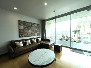 For SaleCondoWitthayu, Chidlom, Langsuan, Ploenchit : 2Bedrooms, High-Rise Luxury Condo with Wooden Floor