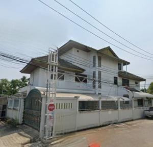 For RentHouseRatchadapisek, Huaikwang, Suttisan : Single house for rent near MRT Huai Khwang