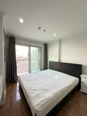 ให้เช่าคอนโดพระราม 9 เพชรบุรีตัดใหม่ RCA : Lumpini place rama9 Tower B 12AfloorEast viewFull furniture 1 Bed room 1 Living room Size 38 Sqm Rent 14,000 Baht Line :  bkkcondo1Wechat : bkkcondo1 Tel:  099-0981000. Ag