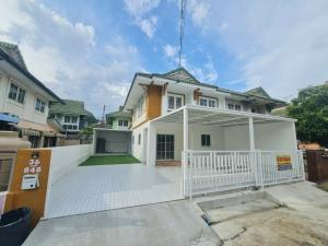 For SaleHousePathum Thani,Rangsit, Thammasat : For sale: 2-storey twin house, Pruksa 12/1, Pruksa 12 Rangsit-Klong 3, size 40 sq m, newly renovated, ready to move in