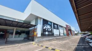 For RentShowroomNawamin, Ramindra : Showroom for rent, retail space, large 2-storey supermarket, stand alone, Ram Intra-Seri Thai Road