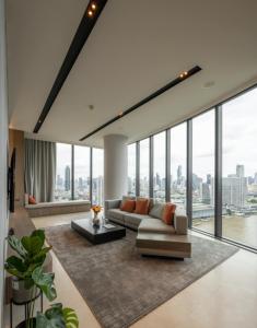 For RentCondoWongwianyai, Charoennakor : Banyan Tree Residences - Luxury 2 Beds Condo for Rent!