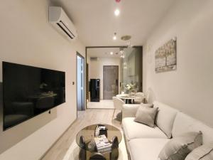 ให้เช่าคอนโดสุขุมวิท อโศก ทองหล่อ : Rhythm Ekkamai Estate 1 Bedroom For Rent