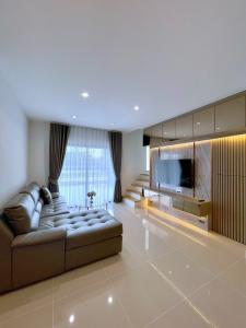 For RentTownhouseBangna, Bearing, Lasalle : M571 PLENO Sukhumvit - Bangna 3