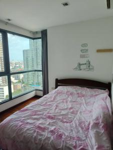 For RentCondoWongwianyai, Charoennakor : Condo for rent, Ideo Mobi Sathorn (Ideo mobi sathorn), next to BTS Thonburi, 50 meters, with furniture + 2 bedrooms + washing machine, only 19,000 baht