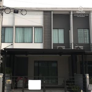 For RentTownhousePathum Thani,Rangsit, Thammasat : Townhome Pleno Phahon Yothin-Rangsit for rent, fully furnished! 🏡✨