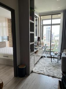 For RentCondoSukhumvit, Asoke, Thonglor : (for rent) RHYTHM Ekkamai Estate near BTS Ekkamai