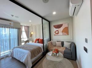 For SaleCondoRatchadapisek, Huaikwang, Suttisan : 🔥New room, get all furniture in the picture 🚅Near MRT Lat Phrao, BTS Ratchayothin, Condo 𝗜𝘃𝗼𝗿𝘆 Ratchada-Lat Phrao🔥