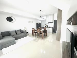 For RentTownhouseBangna, Bearing, Lasalle : Townhome for rent, Pleno Sukhumvit Bangna 2, near Mega Bangna, beautifully decorated, ready to move in, 3 bedrooms, 2 bathrooms, 17.5 sq m, fully furnished + electrical appliances, only 35,000 baht/month