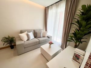 For SaleCondoRatchadapisek, Huaikwang, Suttisan : Condo in Ratchada area, near MRT Huai Khwang 3 minutes, corner room, resort style, newly decorated, very beautiful