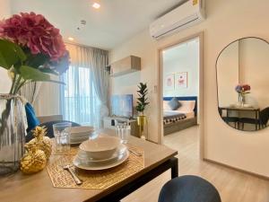 For SaleCondoRama9, Petchburi, RCA : Code: KJ2194 *** Selling a room with tenants *** Selling THE BASE Phetchaburi - Thonglor (The Base Phetchaburi - Thonglor) 📲 Ask @kjcondo (with @ in front)