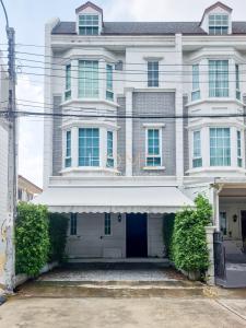 For SaleTownhousePattanakan, Srinakarin : Townhome The Preston Townhome / 3 Bedrooms (FOR SALE), The Preston Townhome / 3 Bedrooms (FOR SALE) JANG218