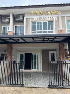 For RentTownhouseMin Buri, Romklao : #Townhouse for rent, 2 floors, 4 bedrooms, 3 bathrooms, 3 air conditioners, The Passage Village, Ramintra-Khubon (The Passage Ramintra-Khubon) 17,000/month (including common fees)