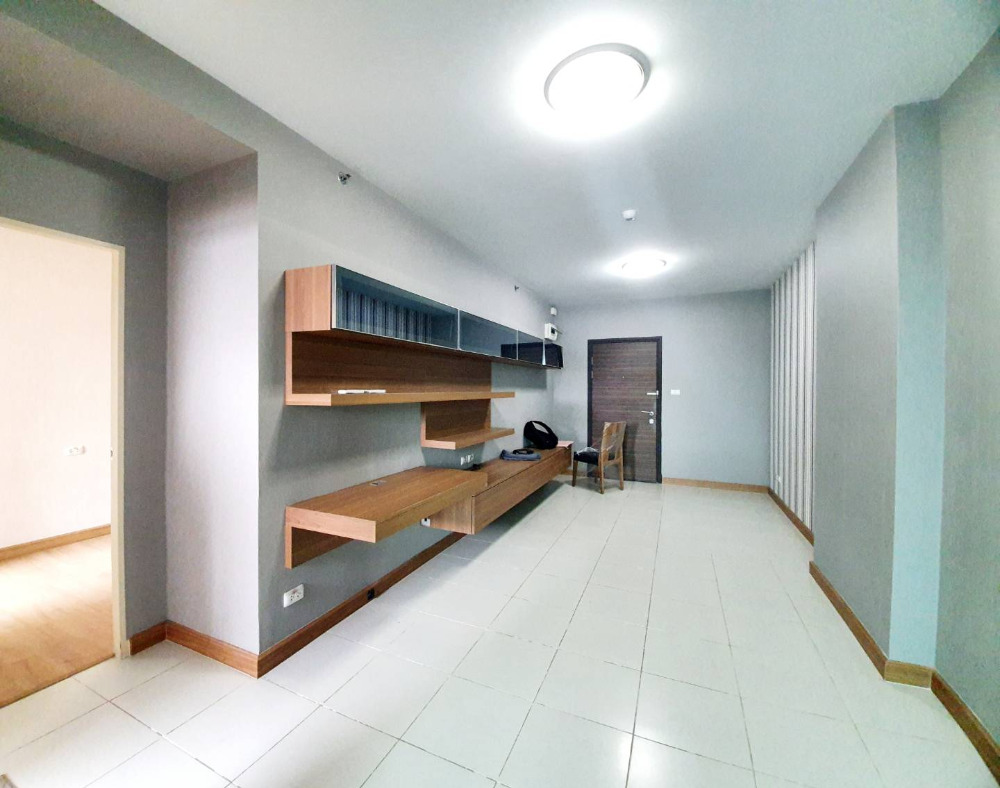 For SaleCondoKasetsart, Ratchayothin : Condo for sale, Supalai Park Ratchayothin, opposite SCB Park Plaza.