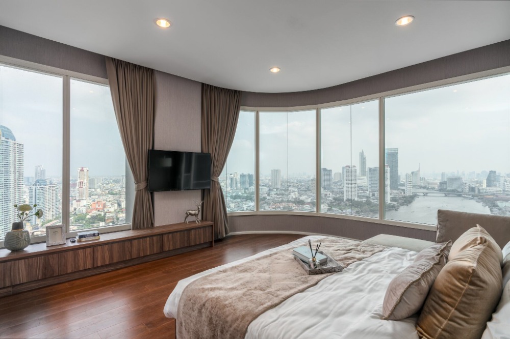 ขายคอนโดสาทร นราธิวาส : Menam Residences 3 bedrooms 160 sqm fully furnished THB 39,680,000.-