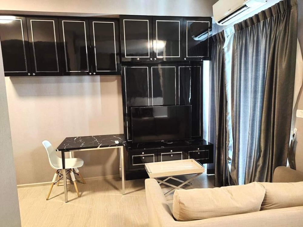 For RentCondoRatchadapisek, Huaikwang, Suttisan : 🛟Condo for rent Chapter 0ne Eco Ratchada Huai khwang Near MRT Huai khwang 1 bedroom 30 sq m. Beautiful room with washing machine only 14000-