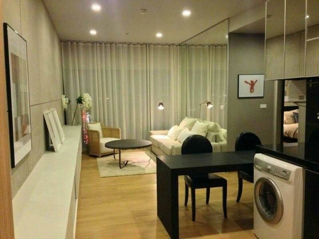 For RentCondoRatchathewi,Phayathai : +++ Urgent rent +++ Very good price, Noble Revent Phayathai, 2 bedrooms, 54.64 sq m, decorated very nicely, ready to move in !!