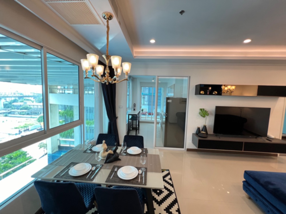 For SaleCondoRatchathewi,Phayathai : (Owner Post) Condo for sale, swimming pool view, Supalai Elite Phaya Thai, 1 bedroom, 70 sq m., room number 9, 9th floor, special room type, only 2 units in the entire building, beautifully decorated, ready to experience the full swimming pool view, near