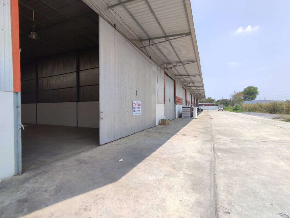 For RentWarehousePathum Thani,Rangsit, Thammasat : MTK001 Warehouse for rent, size 250 sq m. in Soi Techno Laemthong. Mueang Pathum Thani District Pathum Thani Province It is a new warehouse in the heart of Pathum Thani. convenient transportation Can travel to Sam Khok, Lat Lum Kaeo, 345 Road