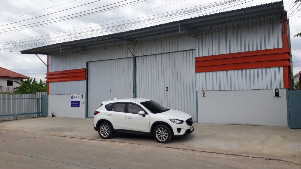 For RentWarehousePathum Thani,Rangsit, Thammasat : Warehouse for rent, new building, 180 sq m., Lam Luk Ka Khlong 4, Behind AC Lam Luk Ka, Pathum Thani