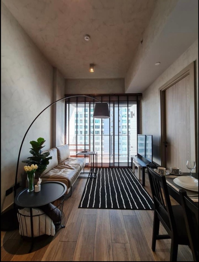 For RentCondoSukhumvit, Asoke, Thonglor : +++ Urgent rent +++ The Lofts Asoke * 1 bedroom, 35.61 sq m, 26th floor, fully furnished, ready to move in.