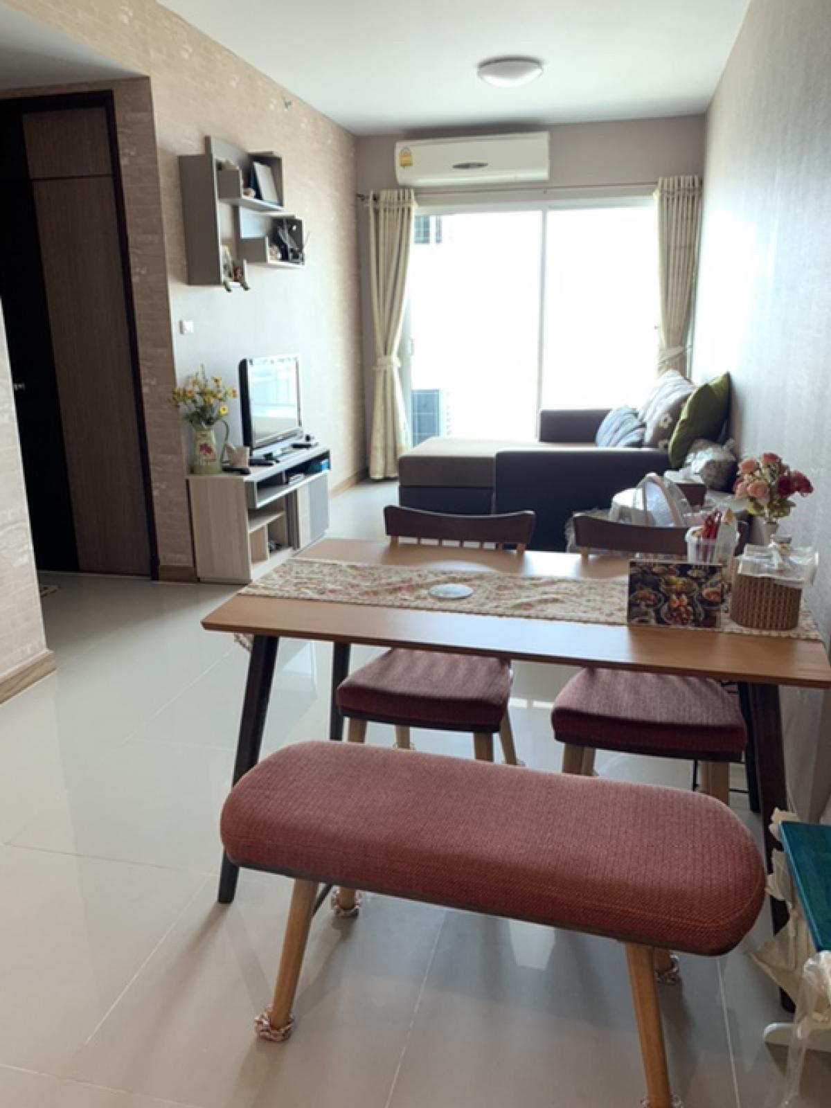 For RentCondoWongwianyai, Charoennakor : (Owner Post) Supalai River Resort 1BR. 1Bath Good Location!! Hot!! At main road!! Riverfront!! Big Swimming Pool!! Near ICON SIAM!! High Floor!!