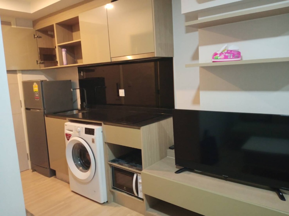 For RentCondoVipawadee, Don Mueang, Lak Si : Luxury condo for rent, Knightbridge Skycity, BTS Sai Yud, Phaholyothin 48 Road -1 bedroom, 1 bathroom, 1 size 23 sq m., 11th floor, new room - fully furnished, ready to move in.