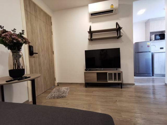 For RentCondoAri,Anusaowaree : **There is a vacant room, contact us immediately😊**Condo at Vira Phahon Ari, Soi Phahon 14 (1 bedroom room type), 4th floor, corner room, unblocked view, fully furnished