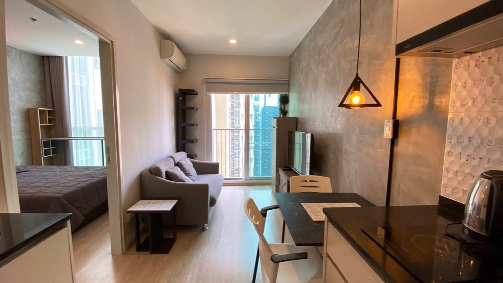 For RentCondoRatchadapisek, Huaikwang, Suttisan : for rent Noble revolve ratchada 1 bed, very cheap price, special promotion