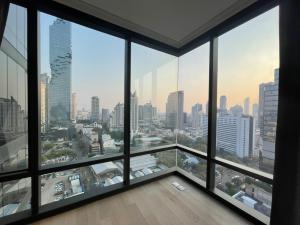 For SaleCondoSilom, Saladaeng, Bangrak : Condo for sale ready in the heart of Silom, Ashton Silom 2 bedrooms, large