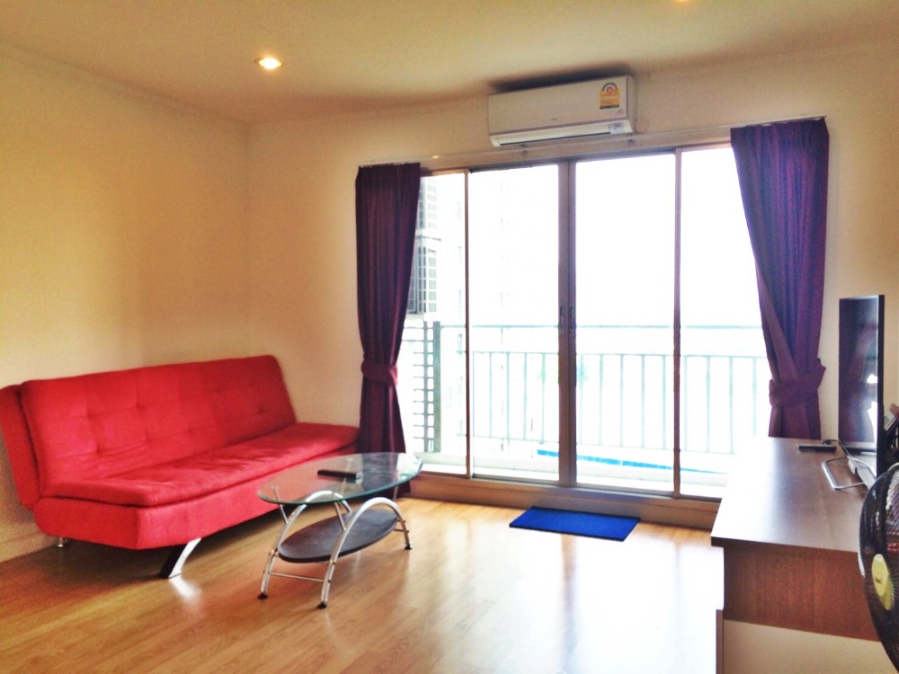 For RentCondoChaengwatana, Muangthong : For rent, Lumpini Ville Chaengwattana-Pak Kret, 40 sq m., 1 bedroom, 1 bathroom, 1 hall, beautiful room, swimming pool view, ready to move in.