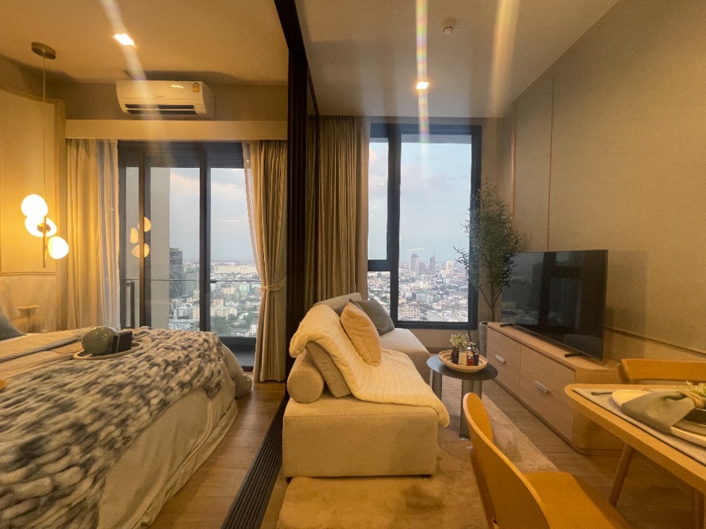 For SaleCondoLadprao, Central Ladprao : THE CREST PARK RESIDENCES Special 1 bed 31 sqm, near MRT Phahon Yothin, only 130 m. And BTS Ha Yaek Lat Phrao 200 m.