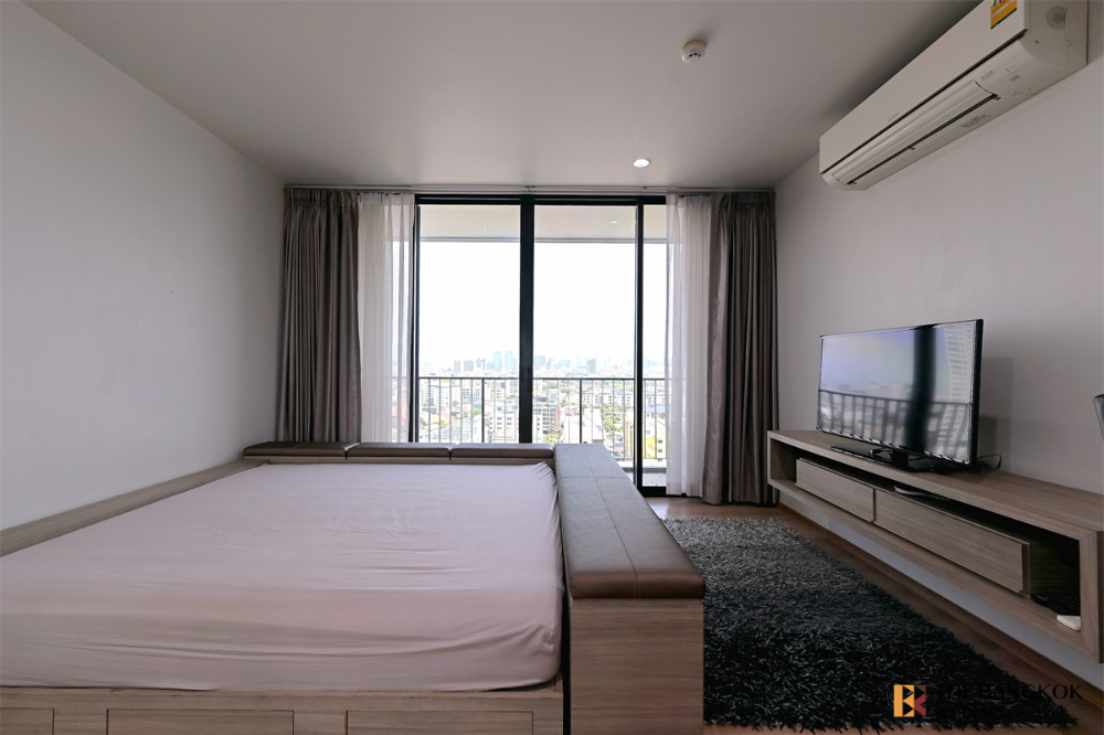 ขายคอนโดลาดพร้าว เซ็นทรัลลาดพร้าว : [Sale] The issara Ladprao 34sq.m. Studio 15Floor Unblock 3,000,000 บาท