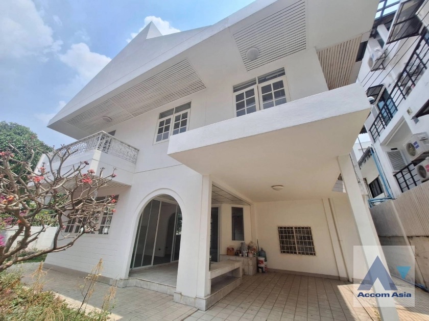 ให้เช่าบ้านสาทร นราธิวาส : Home Office | 3 Bedrooms House for Rent in Sathorn, Bangkok (AA17365)