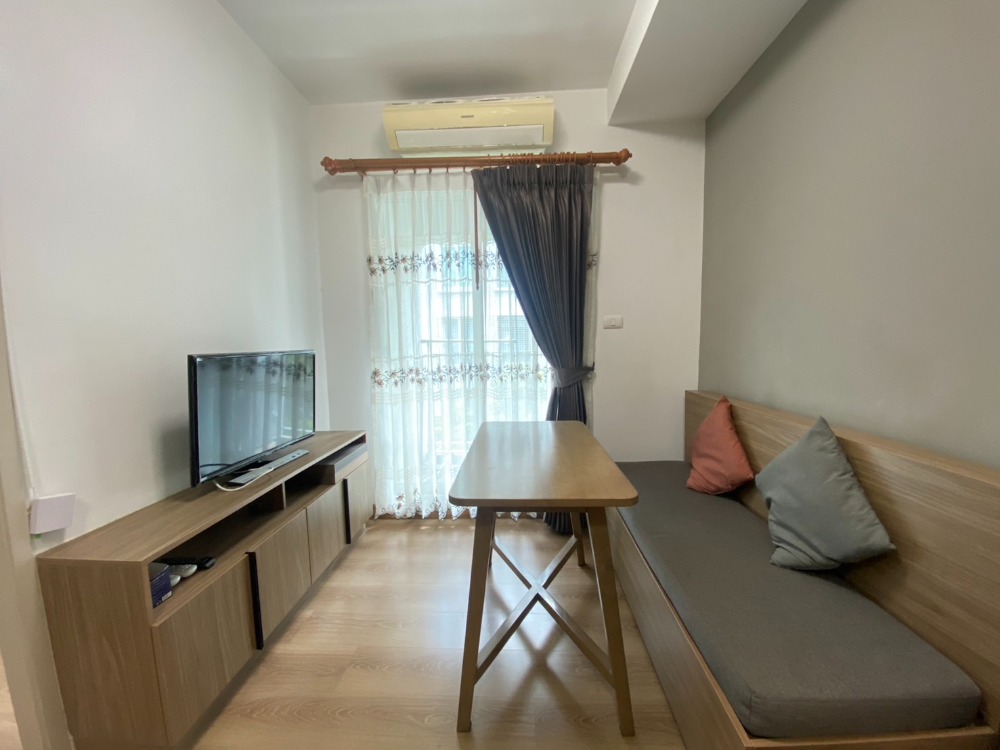 For RentCondoKasetsart, Ratchayothin : Condo for rent, Chapter One The Campus Kaset, Chapter One The Campus Kaset, near Kasetsart University, Bangkhen, only 200 meters and near BTS Sanam Khuean Station, only 100 meters.