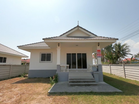 For SaleHouseCha-am Phetchaburi : House for sale, corner room, Cha-am District, Phetchaburi Province, 120 sq m, 113 sq m, near Huai Sai Tai Temple