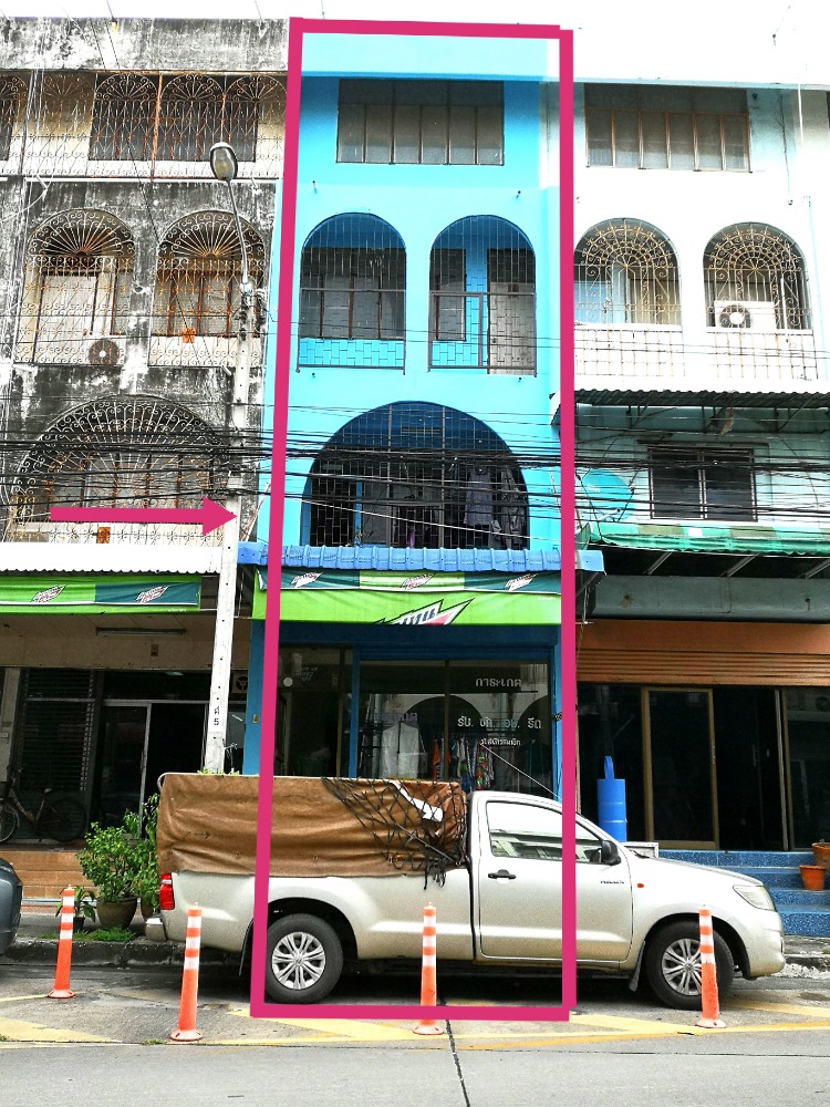 For SaleShophousePattanakan, Srinakarin : Urgent sale!! Selling the cheapest!! 4 storey commercial building for sale, 1 booth, 19.5 sq m, Soi Phatthanakan 61, in front of Muang Thong 2/2, good location, near Airport link Huamark and MRT Yellow Line