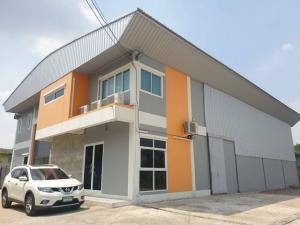 For RentWarehouseLadprao101, Happy Land, The Mall Bang Kapi : BS924 Warehouse for rent, area 500 sq m. with office, Soi Ladprao 101, convenient to travel