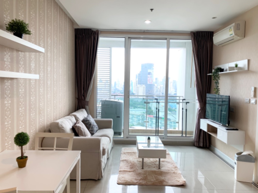 ให้เช่าคอนโดพระราม 9 เพชรบุรีตัดใหม่ RCA : for Sale Tc green Rama 9 40sqm 19fl nice view South