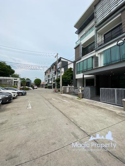 For SaleHome OfficeSamut Prakan,Samrong : Home Office for Sale in The Enterprize Park, Bang Kaeo, Samut Prakan