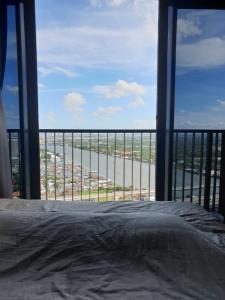 For RentCondoRattanathibet, Sanambinna : Condo for rent politan rive, 38th floor, corner room, beautiful position, river view, city, all views, fully built-in, ready to move in