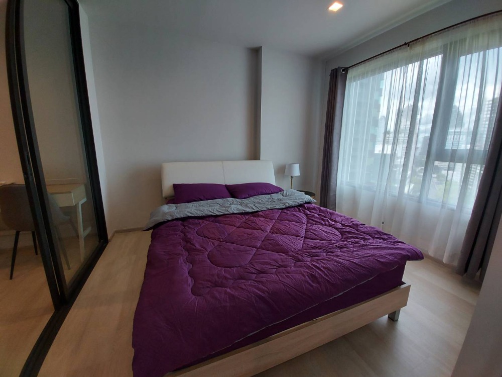 For RentCondoWitthayu, Chidlom, Langsuan, Ploenchit : Condo for rent Life Witthayu near BTS Ploenchit and expressway.