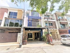 For SaleTownhouseSathorn, Narathiwat : Urgent sale, cheapest price, 3-storey townhome, Thanapat House, Soi Nonsi 20, size 23 sq m. Beautifully decorated, fully furnished.