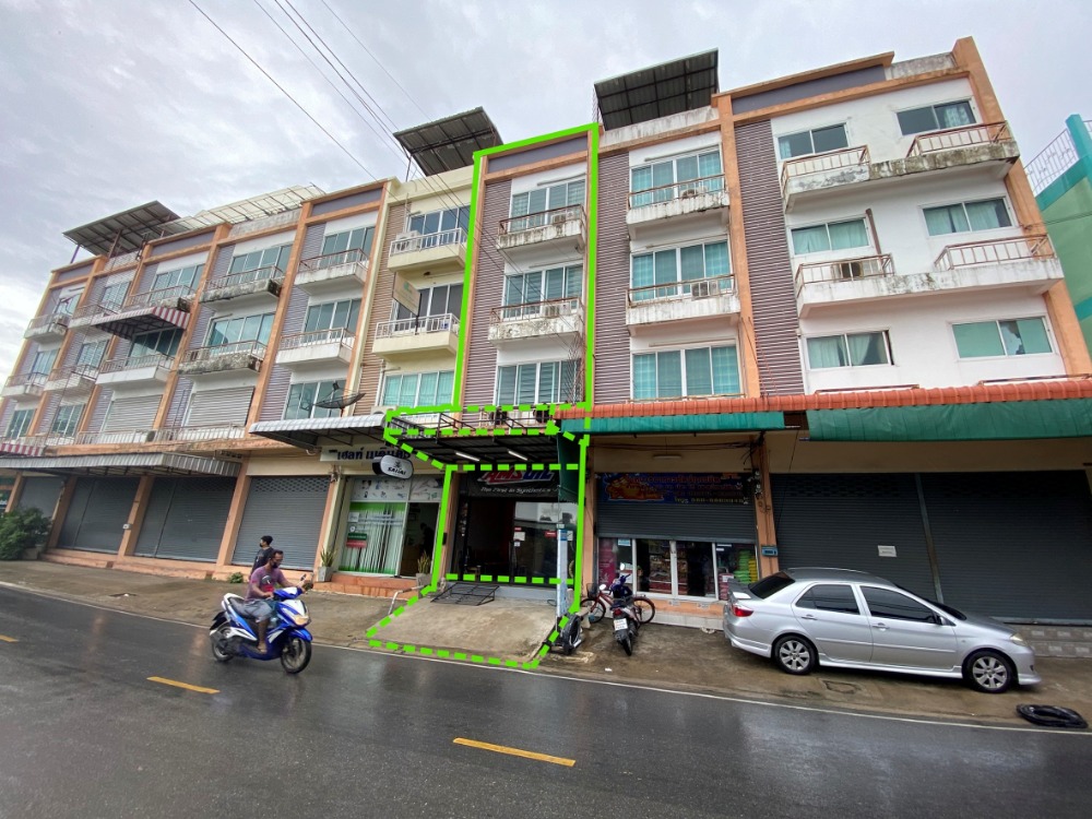 For SaleShophouseNonthaburi, Bang Yai, Bangbuathong : Commercial building for sale, 24 square meters, 5 floors including roof deck. Next to Wat Sai Ma Road, near MRT Sai Ma Station and Bang Rak Noi Tha It There is a communal car park.