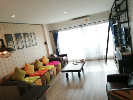 For SaleCondoNawamin, Ramindra : Cheap sale, luxury condo, The Trend Ramintra 71, high floor, corner room (near the pink train 1.5 Km. + near Big C Khubon 900 m.) 62.18 sq m. Loft & Vintage style