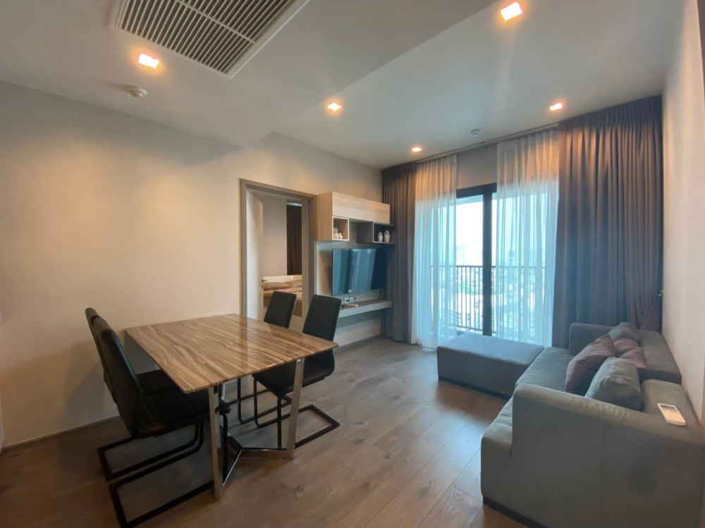 For RentCondoLadprao, Central Ladprao : rent: Whizdom ladprao, luxury condo, beautiful room, 2 bedrooms with a great price, only 26,000 baht call 0953905490