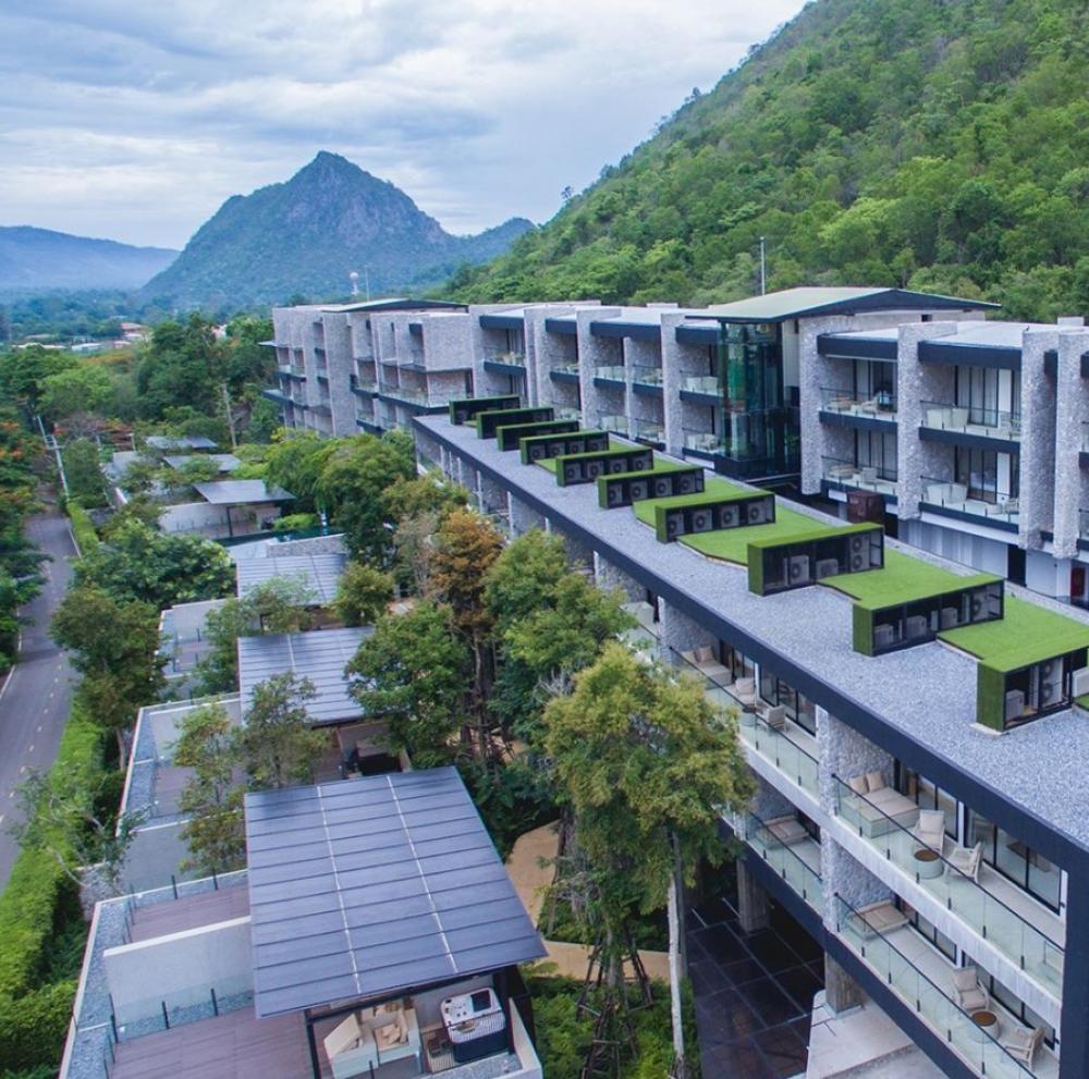For SaleCondoPak Chong KhaoYai : Botanica Khao Yai for sale, 2 bedrooms, 101.28 sq m, mountain view, Thanarat Road, Pak Chong, vacation condo. that gives a high return on investment