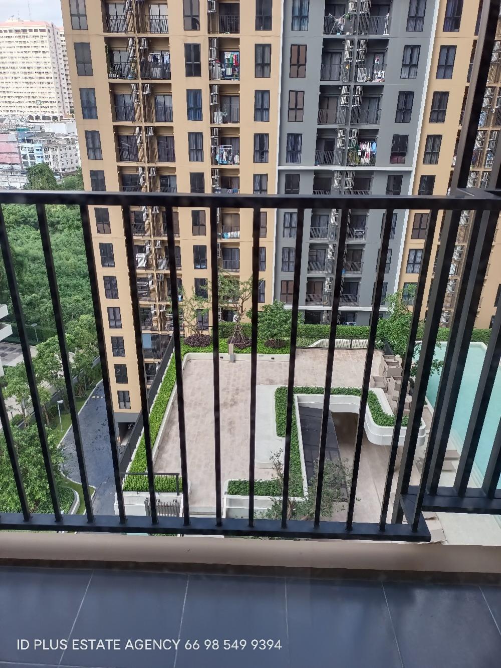 For RentCondoPinklao, Charansanitwong : Plum Condo Pinklao Station for rent: 1 bedroom for 27.5 sqm. Pool View 100 % on 11st floor.With fully furnished and electrical appliances.Located on Somdetprapinklao Road , next to Pata Pinklao and 600 m. to MRT Bangyik